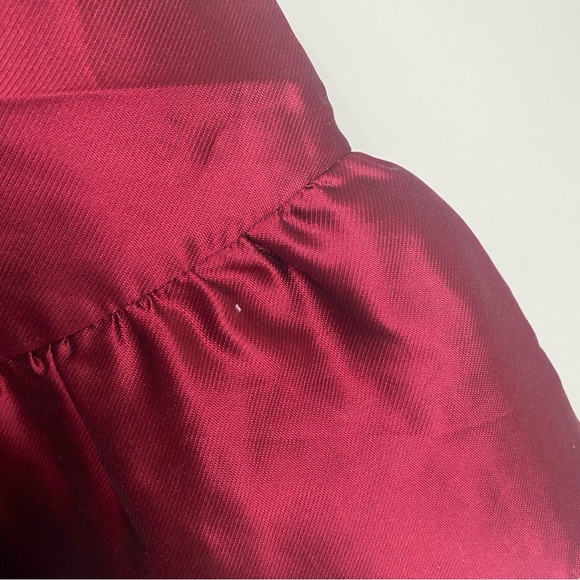 Saks Fifth Avenue Cranberry 100% Silk Peplum Button Trumpet Sleeve Blouse Sz 8 - Picture 10 of 15